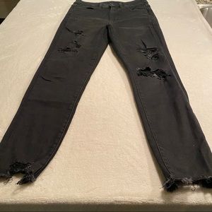 NWOT American Eagle Cropped Distressed Jeans
